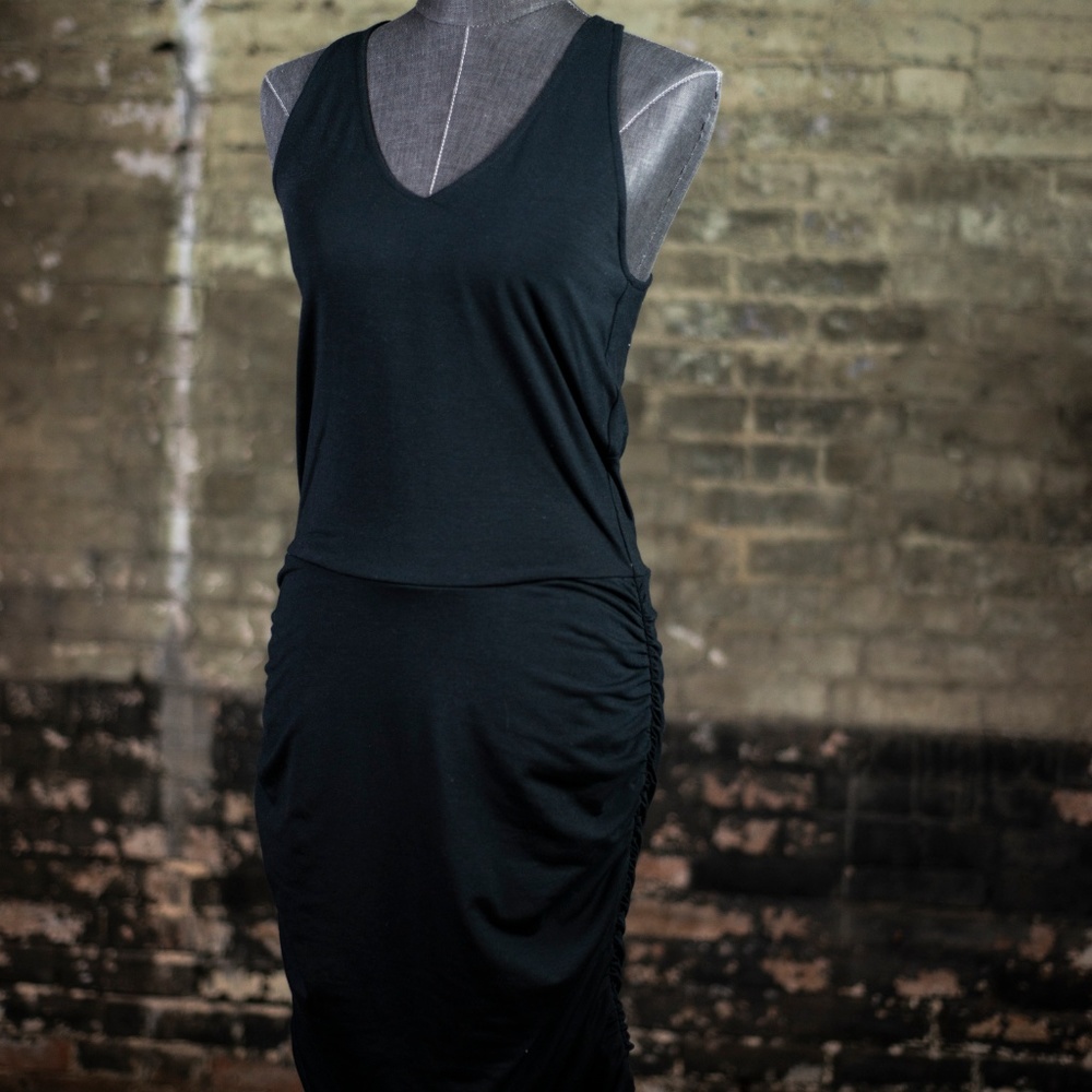 Carrie Underwood Black Body Contouring Dress